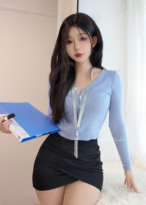 迷之呆梨 - 24年08月fantia会员订阅合集 (全8期) 预览展示图 4
