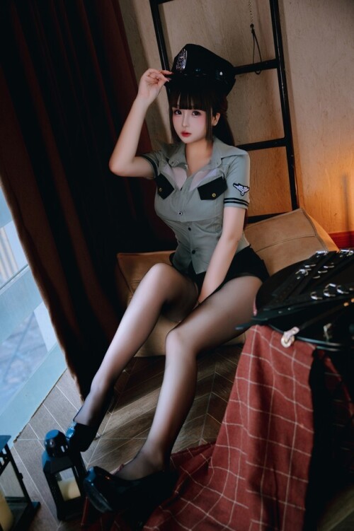 日奈娇 (樱井小莜) - 教官 预览展示图 5