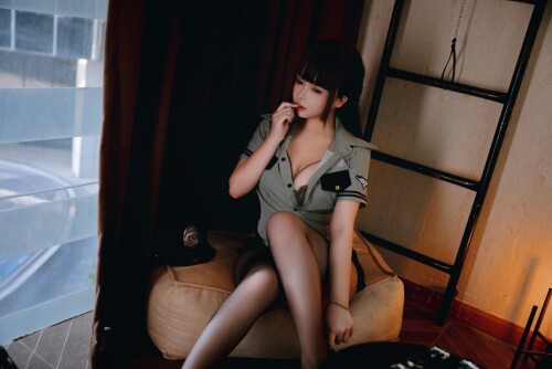 日奈娇 (樱井小莜) - 教官 预览展示图 3