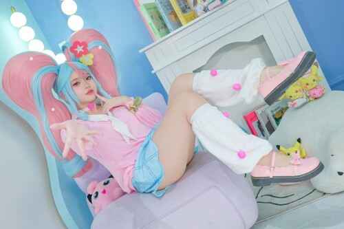 ZinieQ - Fairy Miku 预览展示图 1