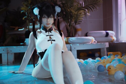 蠢沫沫 - 《熊猫娘》 预览展示图 1