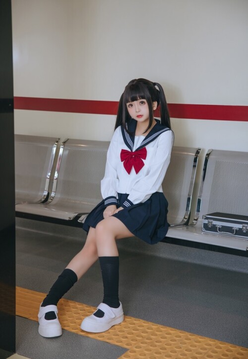 日奈娇 (樱井小莜) - 列车JK 预览展示图 1