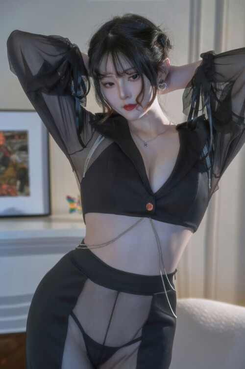 Natsuko夏夏子 - 朦胧OL 预览展示图 3