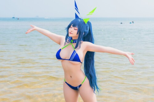 洛璃 LoLiSAMA - 热恋的盛夏 花园泳装 预览展示图 3