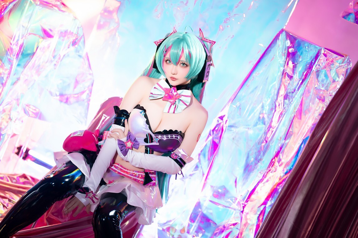 星之迟迟 - 2024年07月计划B Miku初音未来 喵斯快跑 [73P1V-2.75GB]
