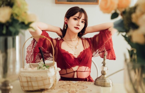 Natsuko夏夏子 - 秘密恋人 预览展示图 2