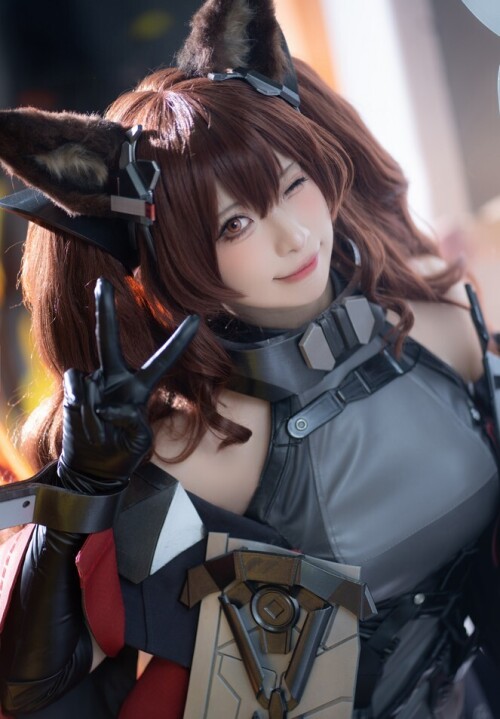 贤儿sherry - 安洁莉娜 预览展示图 3