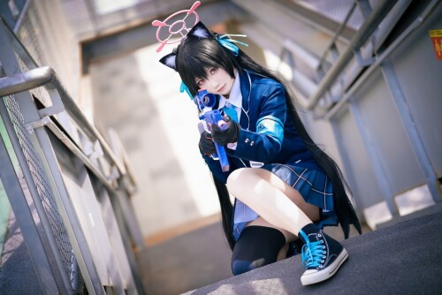 lunana - 黑见芹香 预览展示图 3