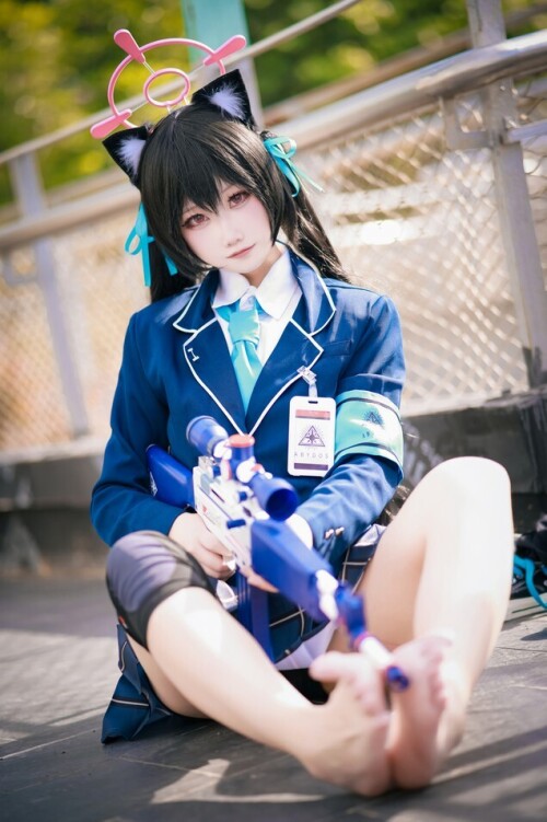 lunana - 黑见芹香 预览展示图 5