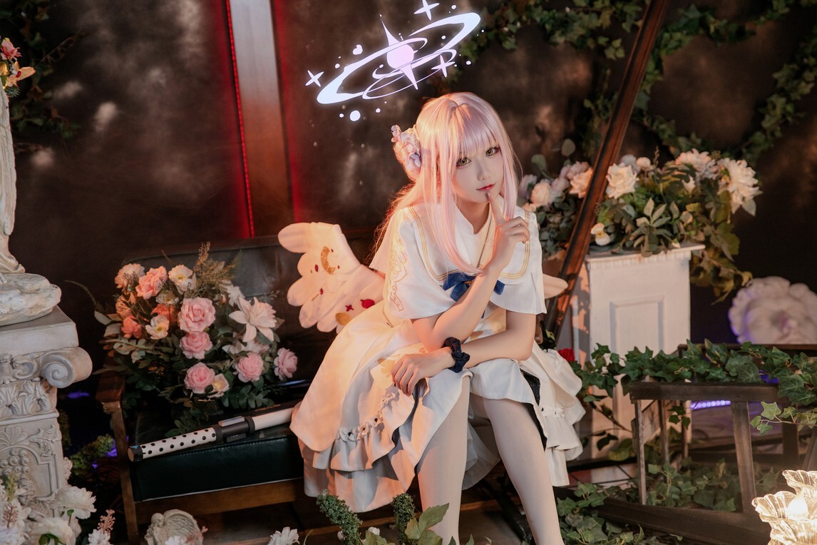 lunana - 圣园未花 [24P-215MB]