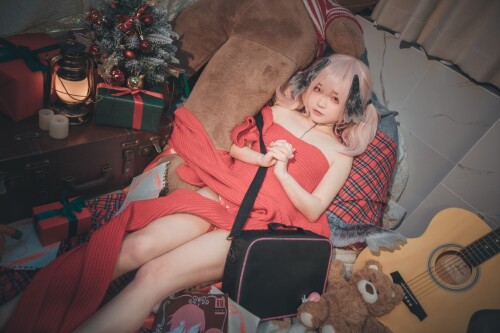 神沢永莉 – 请签收小春的礼物 [90P2V-2.76GB]