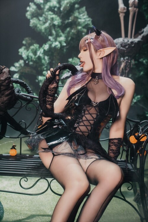 Natsuko夏夏子 - 万圣小魔女 预览展示图 6