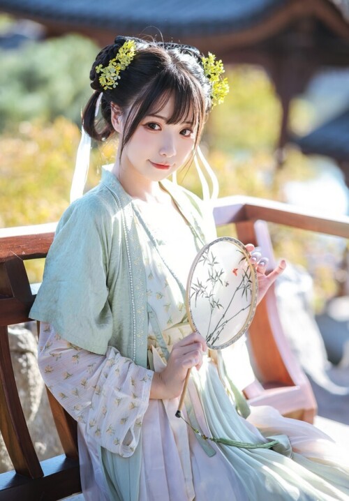 贤儿sherry – 古装汉服 [12P-152MB]