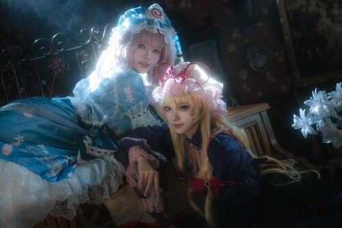 花柒Hana – 八云紫+西行寺幽幽子 (&肃雨雨雨) [16P-287MB]