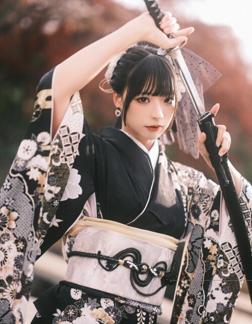 贤儿sherry – 黑道千金 [12P-254MB]