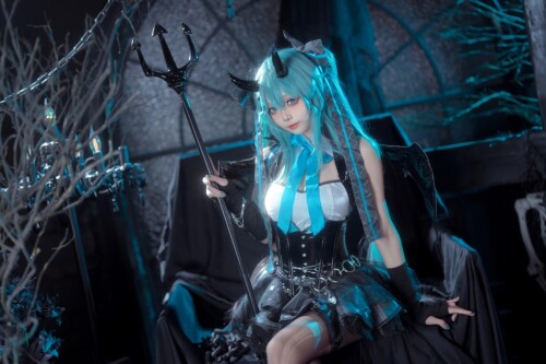 艾西Aiwest - 初音小恶魔 预览展示图 4