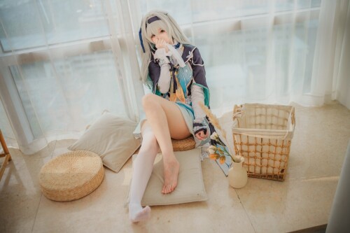 Seele麦麦 – 流萤纯白物语 [34P11V-246MB]