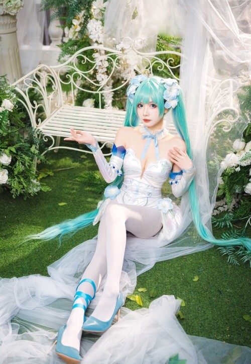 挽希 - miku 粉蝶花精灵 预览展示图 3