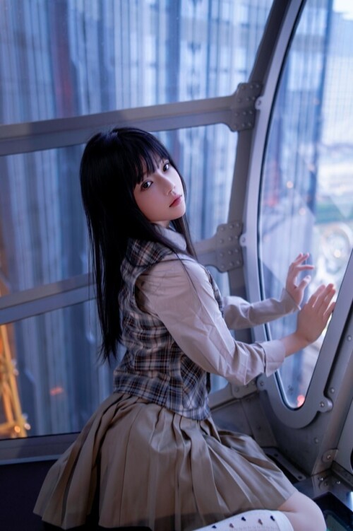 桜桃喵 - 制服摩天轮 预览展示图 2