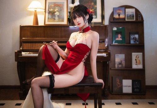 三度_69 - 红丝绒旗袍 预览展示图 2