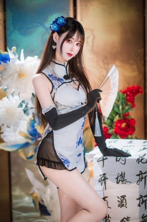羽生三未 - 瓶儿 青花瓷旗袍 预览展示图 4