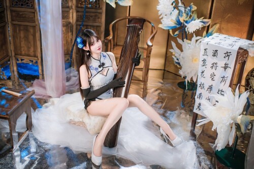 羽生三未 - 瓶儿 青花瓷旗袍 预览展示图 2