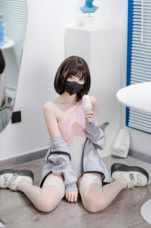 洛桑w伊梓 – 甜筒 [40P-261MB]