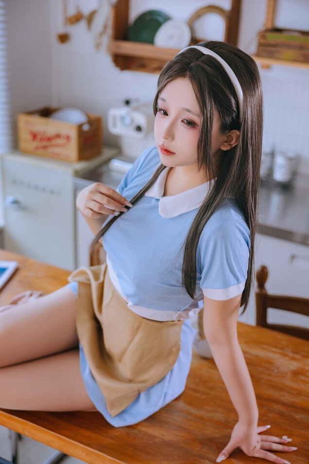 日奈娇 (樱井小莜) - 蛋糕售卖员 [181P5V-1.47GB]