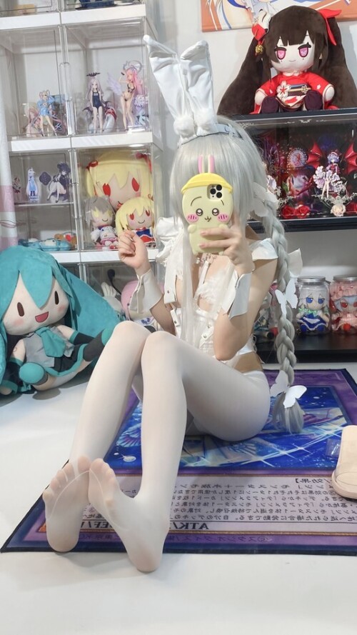 白栎Shirly - 恶毒白兔 预览展示图 4