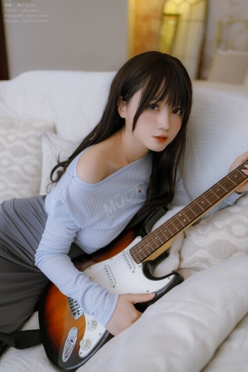 Nyako喵子 - 吉他妹妹 连衣裙 预览展示图 2