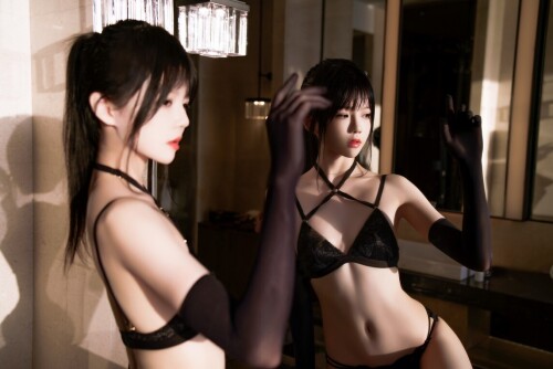 桜桃喵 – 黑金 [50P2V-1.72GB]
