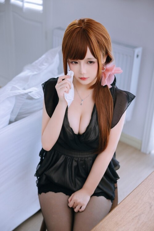 日奈娇 (樱井小莜) - 未亡人 预览展示图 4