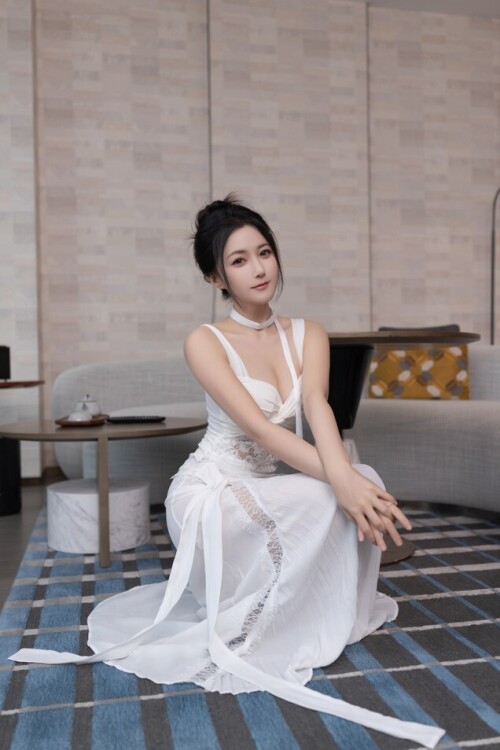 鱼子酱Fish - 白裙 预览展示图 3