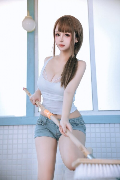 日奈娇 (樱井小莜) - 男浴室保洁员 预览展示图 4