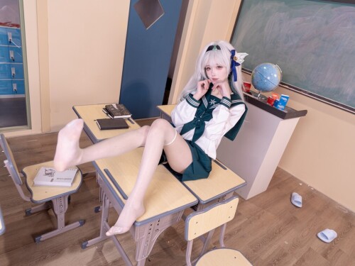 孟程程 – 流萤jk [9P-225MB]