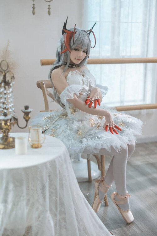 是三不是世w - 明日方舟 W 芭蕾 预览展示图 5