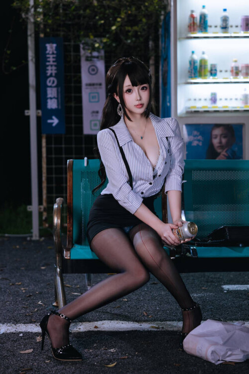 日奈娇 (樱井小莜) - 下班的OL 预览展示图 6