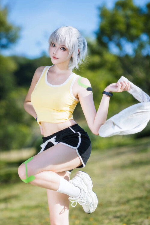 瓜希酱 - 灵笼 白月魁运动服 预览展示图 5