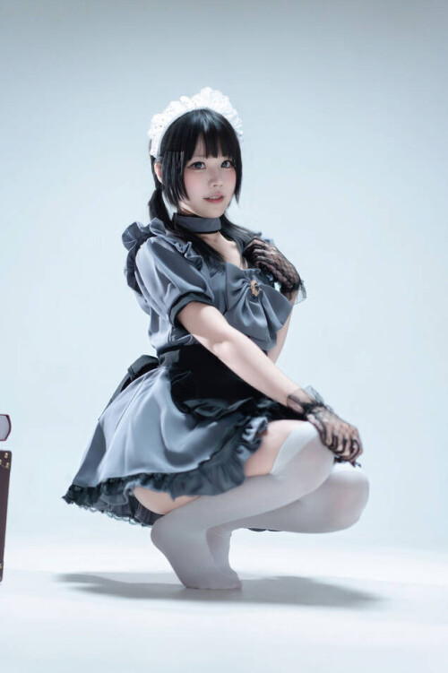 清水凪 – 手提箱与灰色女仆 [80P-1.67GB]