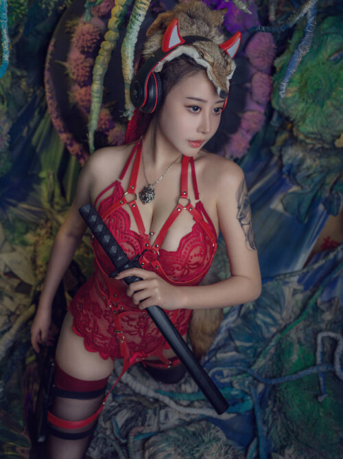 奈汐酱nice - 猎狼女 预览展示图 3
