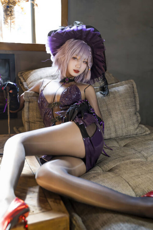柒柒要乖额 - 魔女契约 预览展示图 4