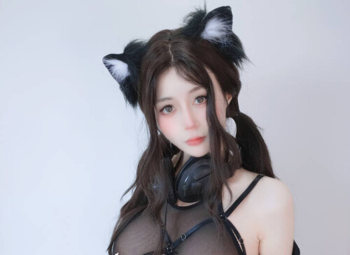 白银81 – 自撮り Vol.98 [98P9V-1.62GB]