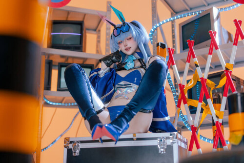 屿鱼 - 碧蓝航线 花园赛车服 预览展示图 2