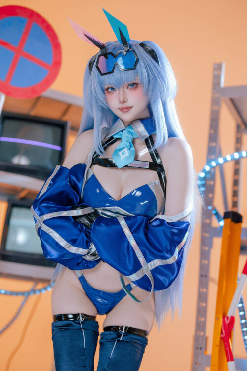 屿鱼 - 碧蓝航线 花园赛车服 预览展示图 4