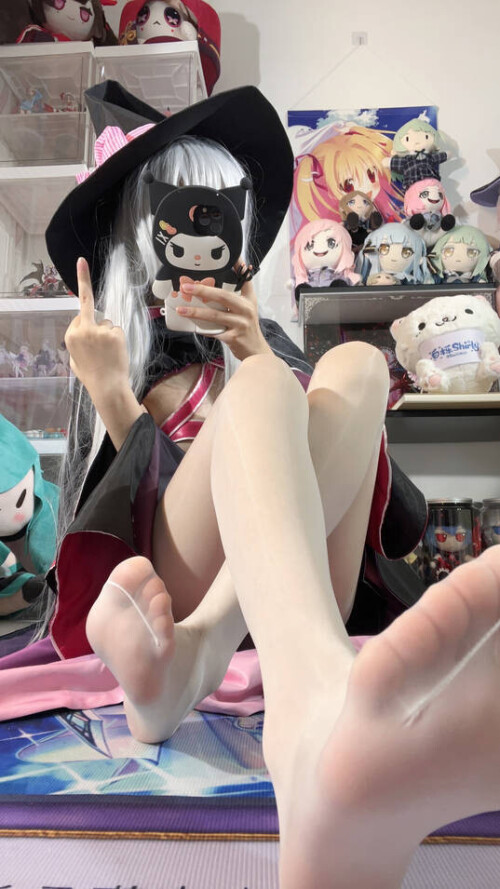白栎Shirly - 宁宁魔女 上 预览展示图 4