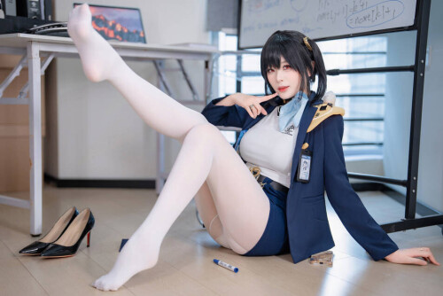 轩萧学姐 - NIKKE 胜利女神 索拉 预览展示图 3