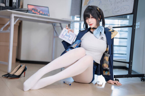 轩萧学姐 - NIKKE 胜利女神 索拉 预览展示图 1