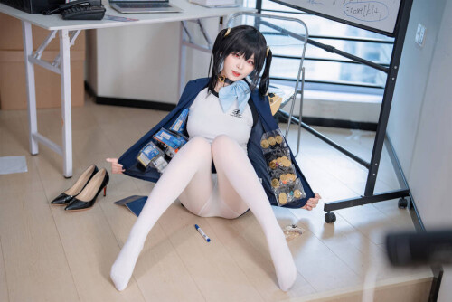 轩萧学姐 - NIKKE 胜利女神 索拉 预览展示图 2