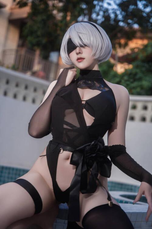 Natsuko夏夏子 - NIKKE×NieR 2B水着 预览展示图 3