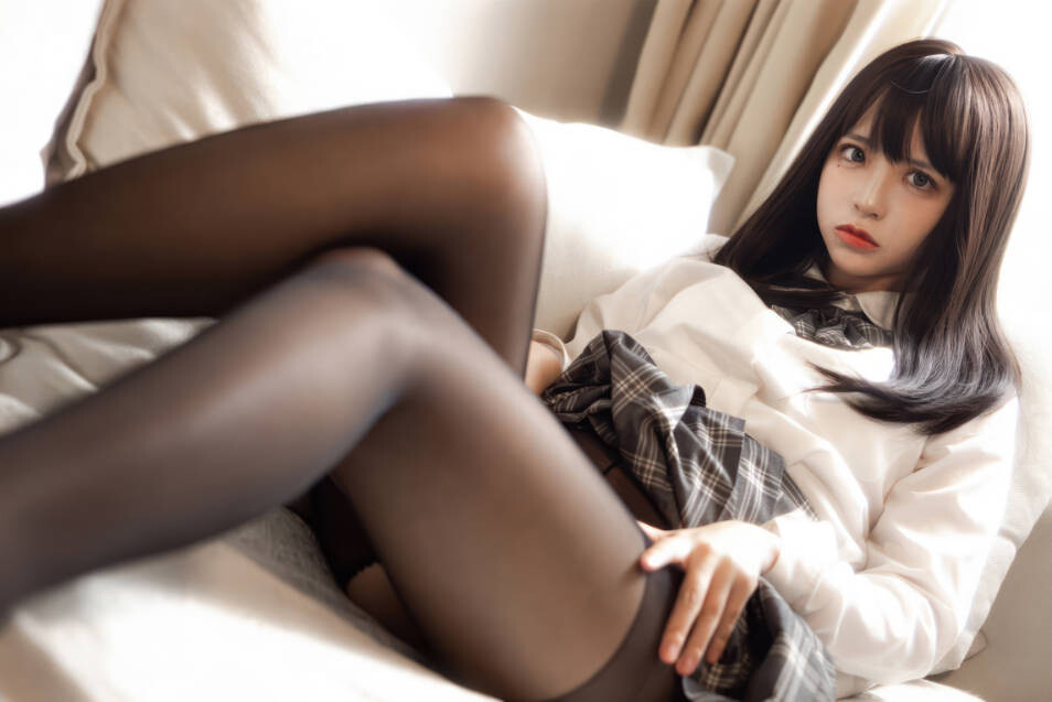 疯猫ss - 黑丝格子裙 [40P-259MB]